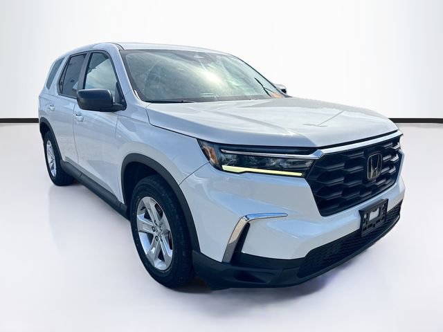 Used 2023 Honda Pilot LX image 1
