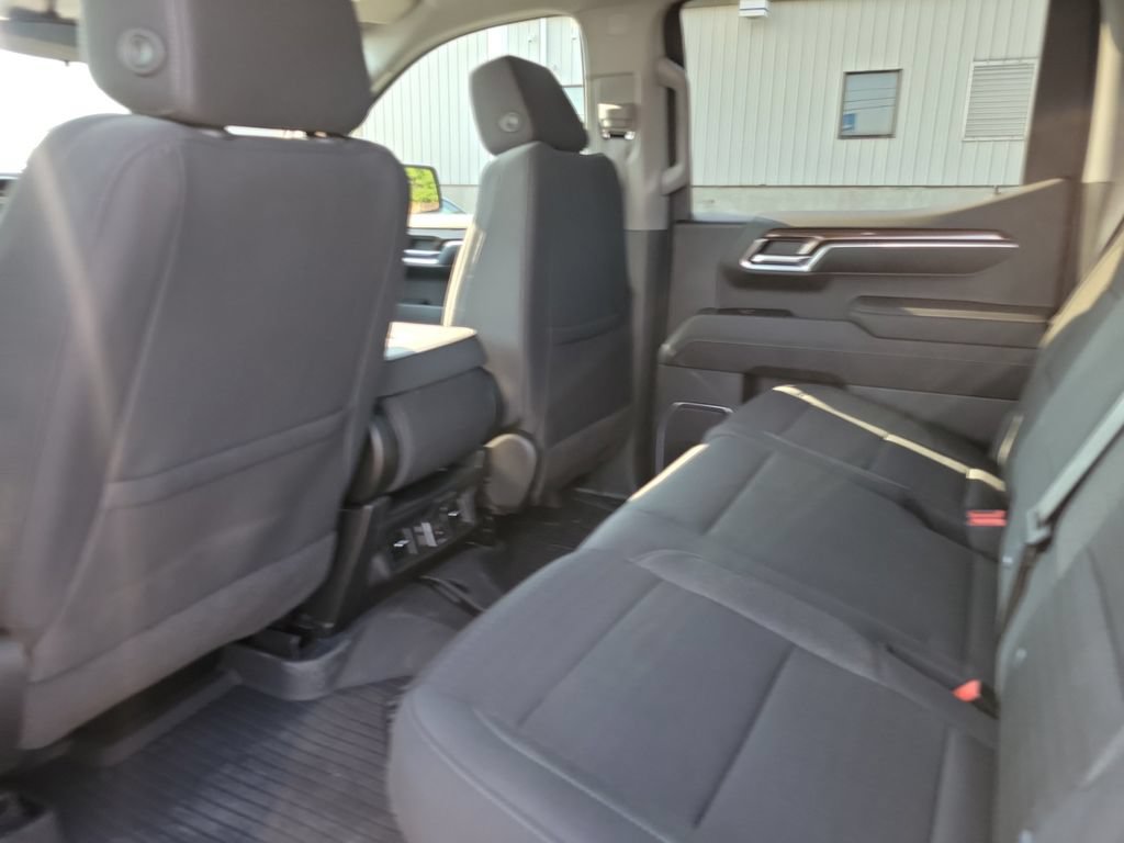 Used 2023 Chevrolet Silverado 1500 LT Trail Boss w/ Protection Package AWD/4WD image 17