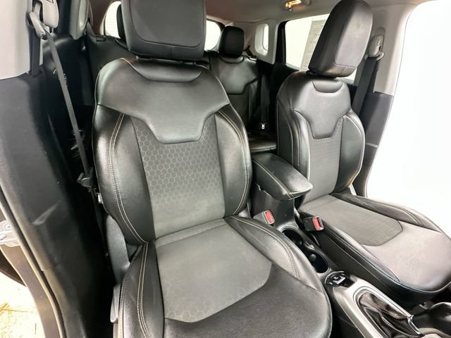 Used 2019 Jeep Compass Latitude AWD/4WD image 25
