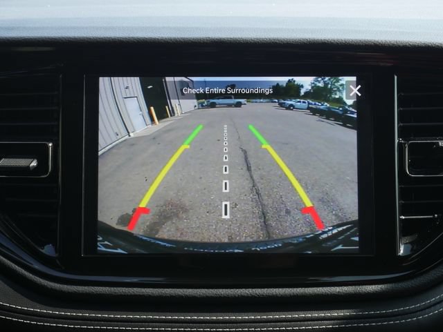 Used 2022 Dodge Durango SRT w/ Technology Group AWD/4WD image 8