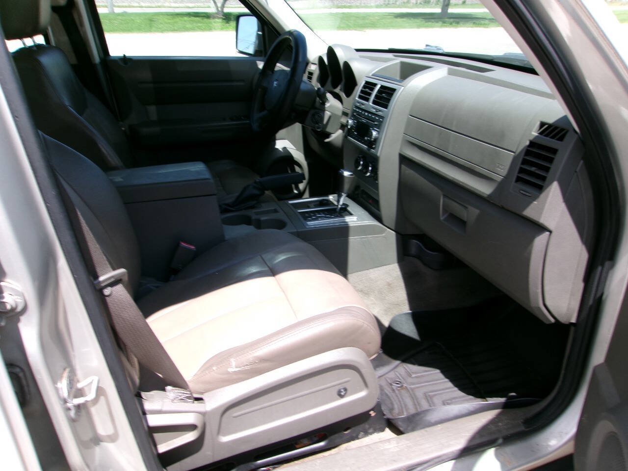 Used 2008 Dodge Nitro SXT AWD/4WD image 10