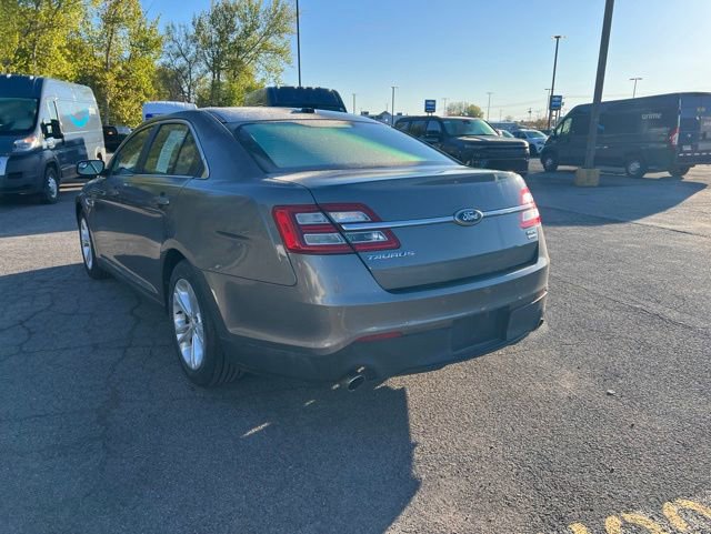 Used 2013 Ford Taurus SEL FWD image 4