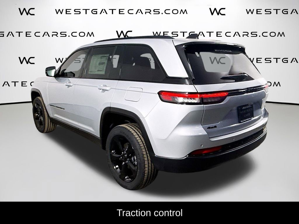 New 2025 Jeep Grand Cherokee Altitude image 5