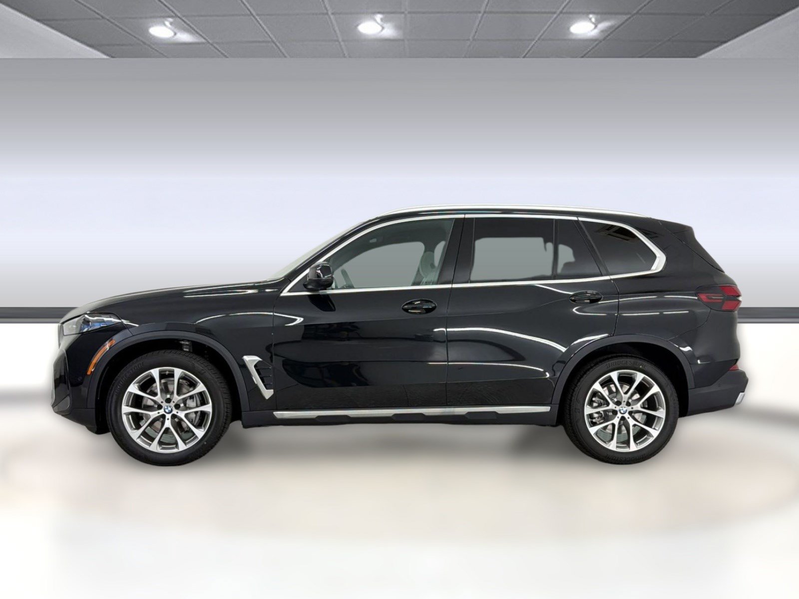 New 2026 BMW X5 xDrive40i w/ Premium Package AWD/4WD image 2