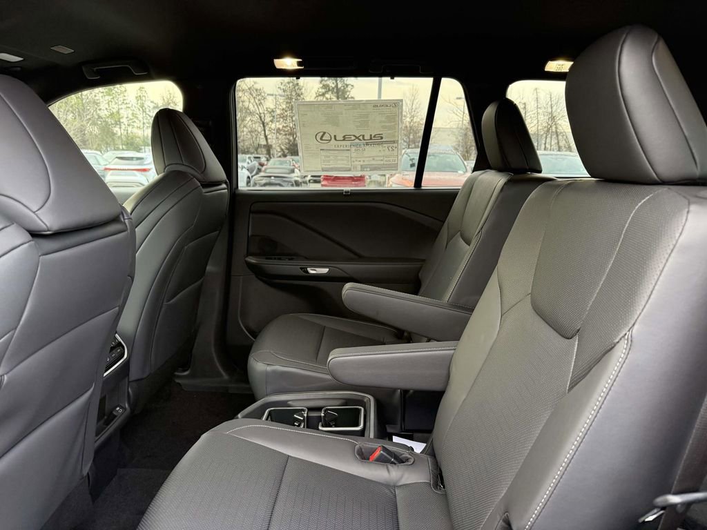 Used 2025 Lexus TX 500h AWD image 18