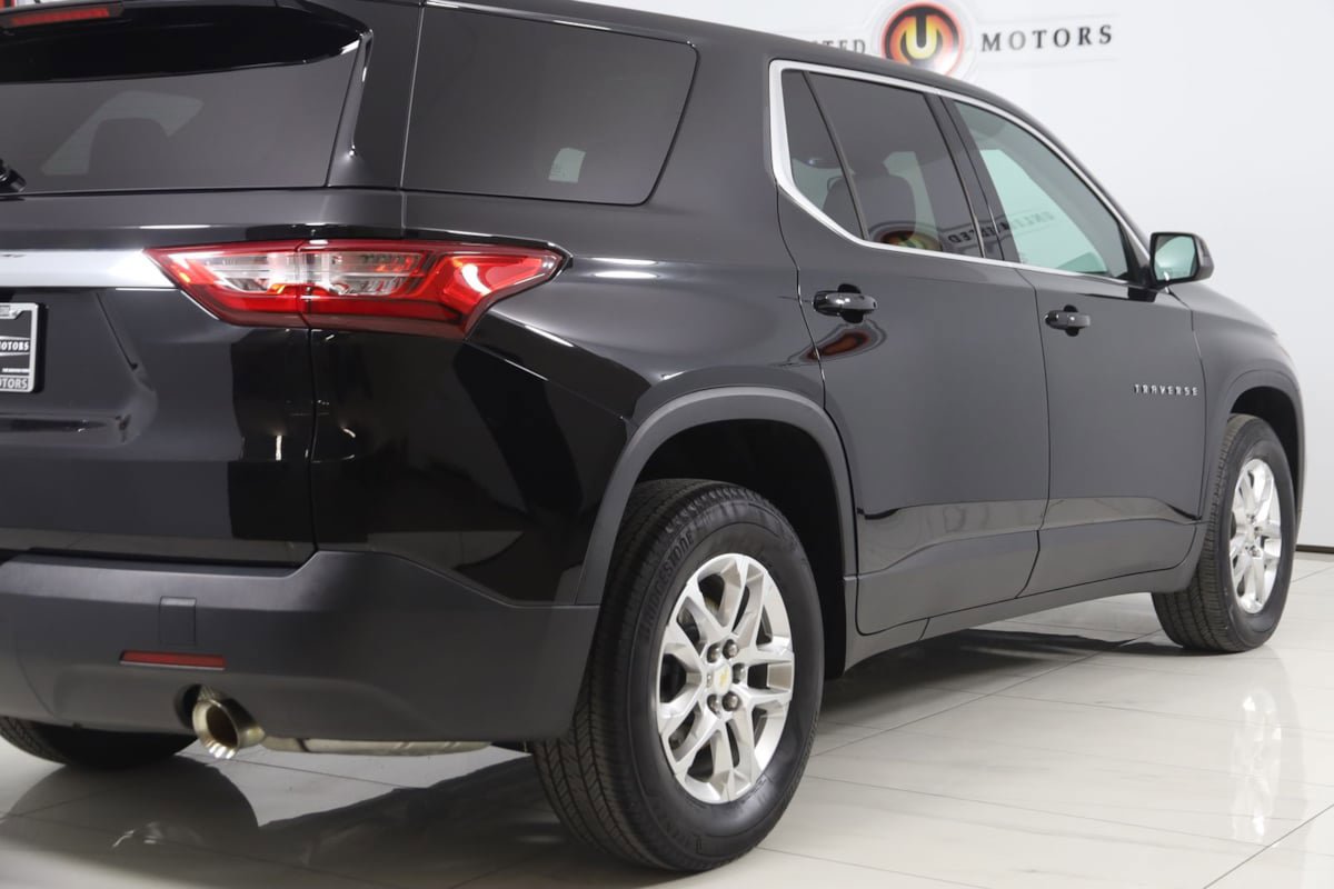Used 2021 Chevrolet Traverse LS AWD/4WD image 40