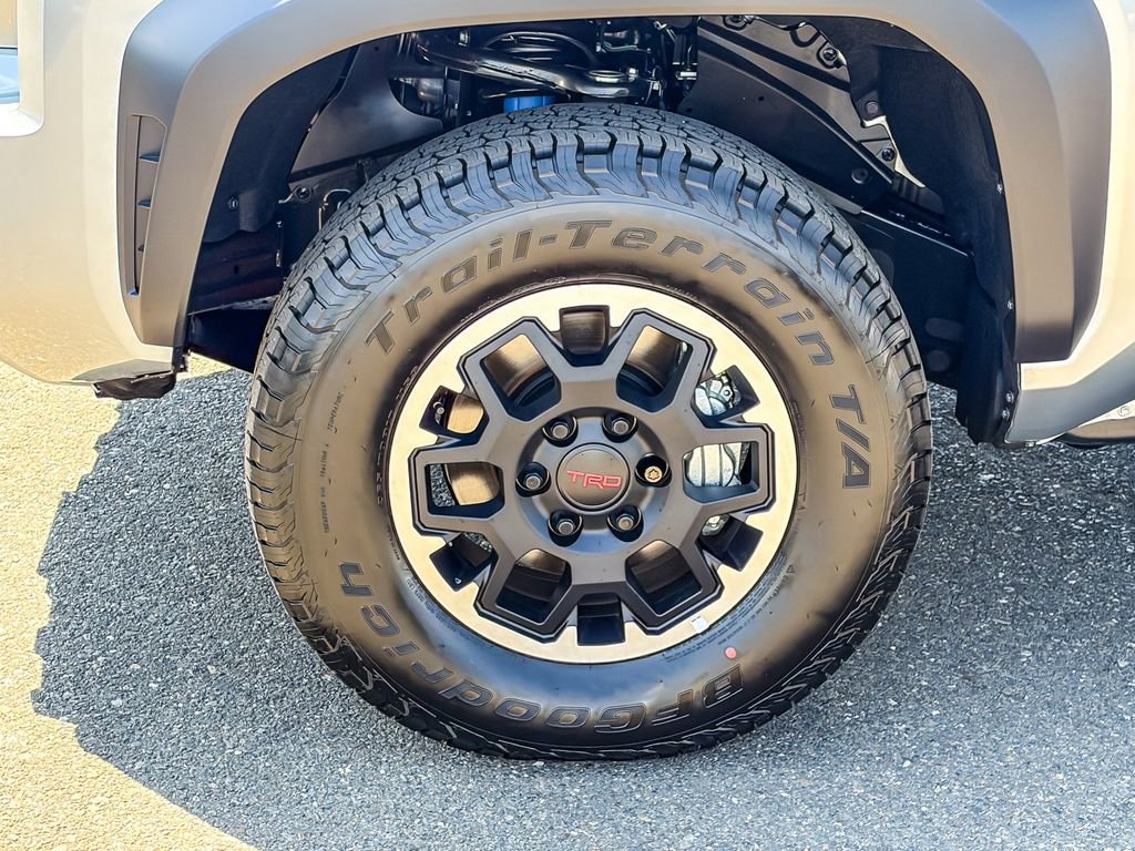 Used 2026 Toyota Tacoma TRD Off-Road w/ TRD Off Road Upgrade Package AWD/4WD image 14