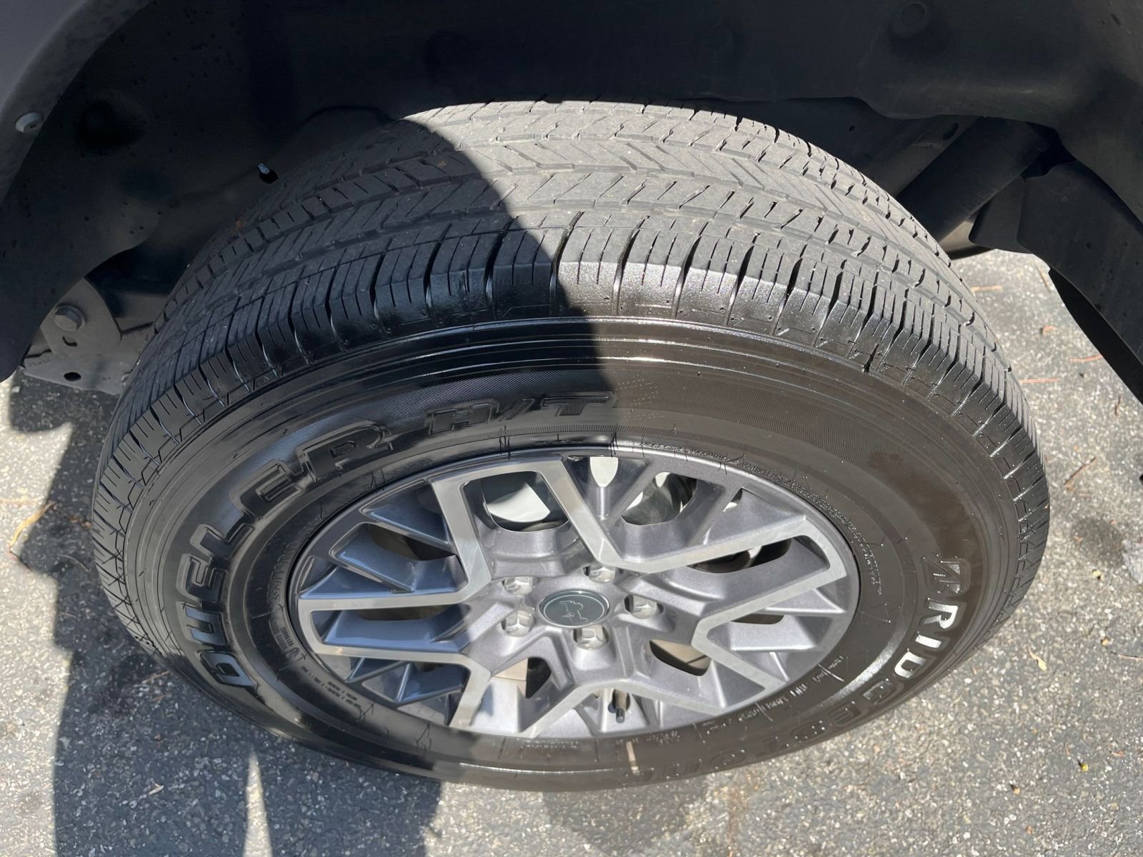 Used 2025 Jeep Wrangler Unlimited Sahara AWD/4WD image 30