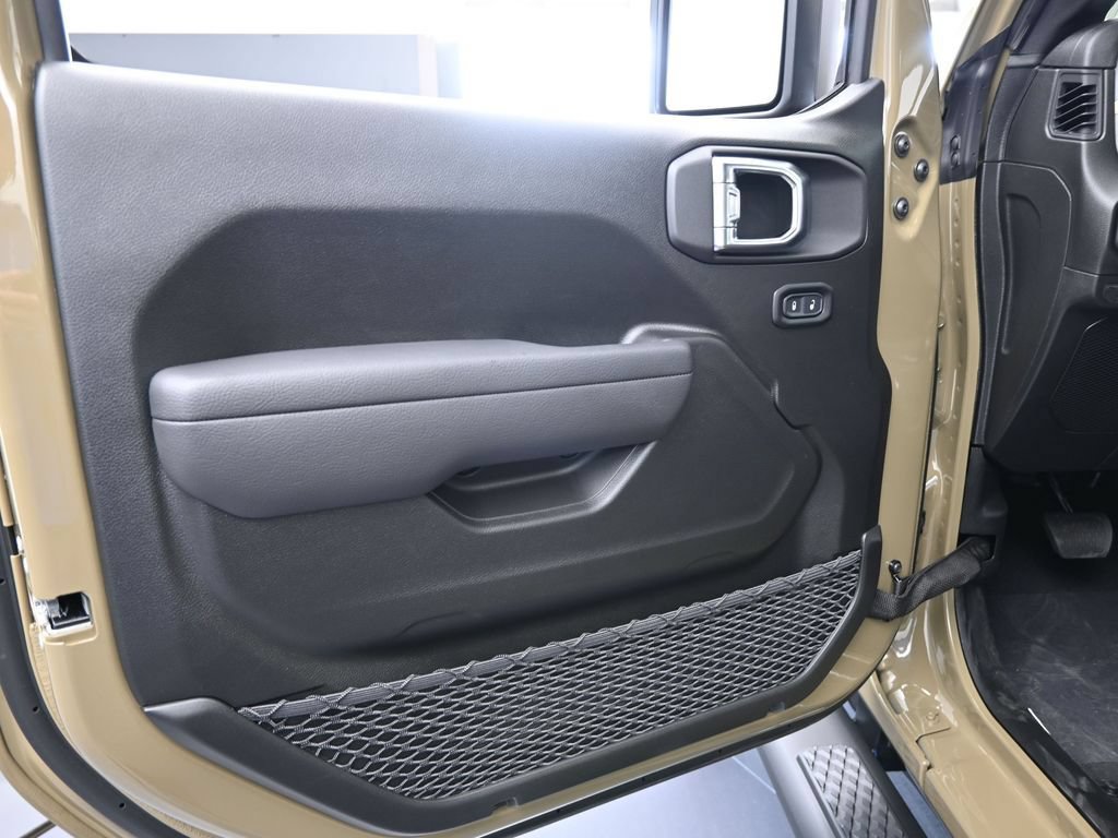 New 2026 Jeep Gladiator Sport AWD/4WD image 15
