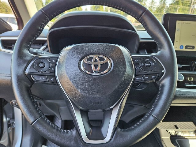 Used 2026 Toyota Corolla Cross LE AWD/4WD image 28