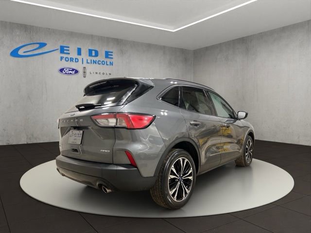 Used 2022 Ford Escape SE w/ SE Sport Appearance Package image 9
