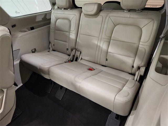 Used 2020 Lincoln Navigator Reserve w/ Luxury Package image 30