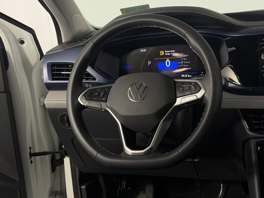 Used 2024 Volkswagen Taos SE FWD image 15