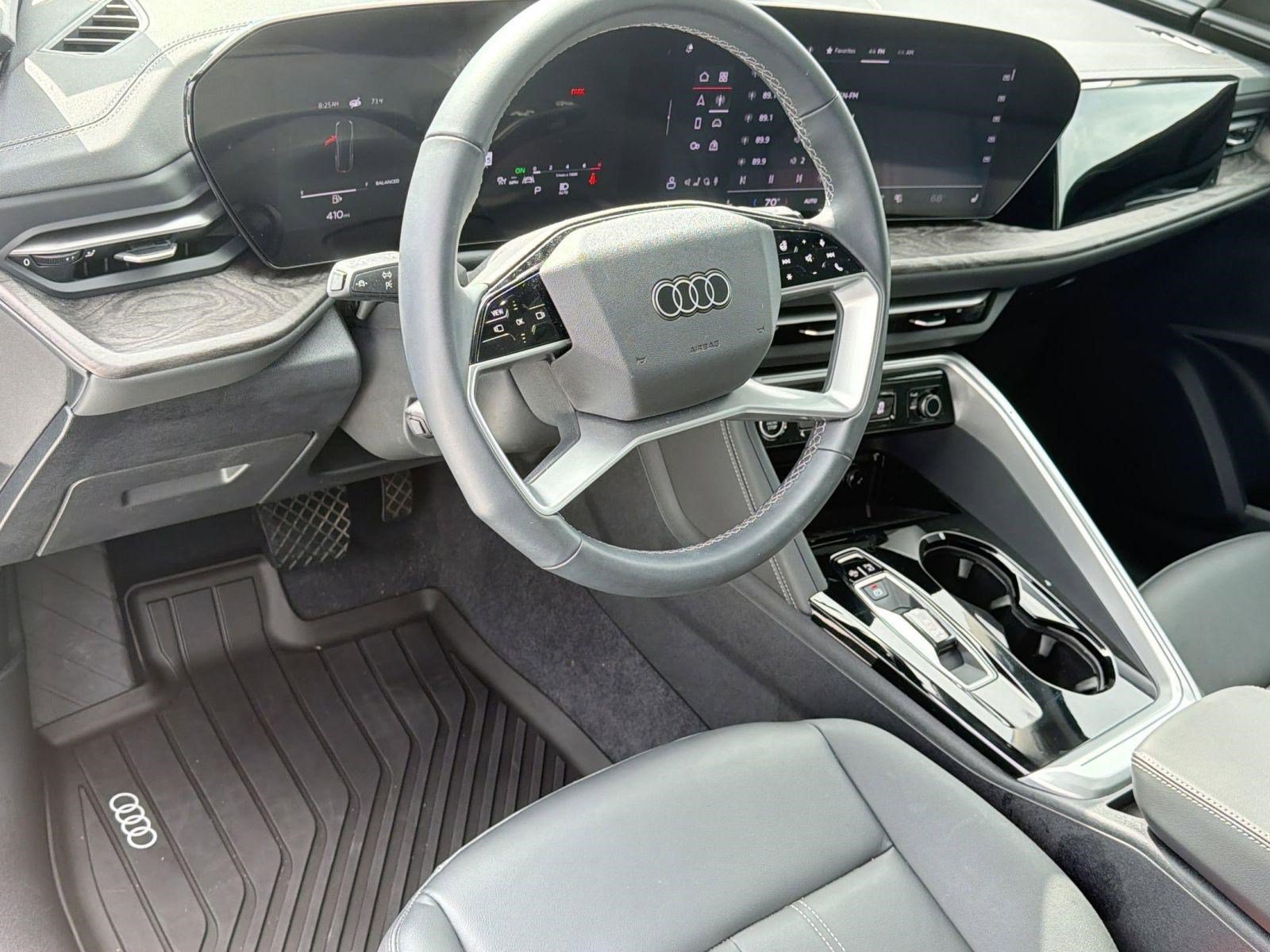 Used 2025 Audi Q5 Premium w/ Convenience Package AWD/4WD image 4