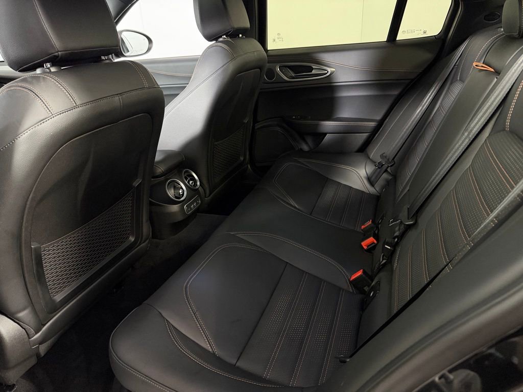 Used 2025 Alfa Romeo Giulia AWD image 27