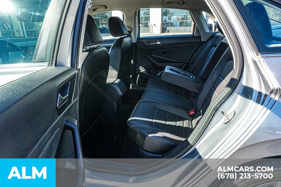 Used 2024 Volkswagen Jetta SE FWD image 21