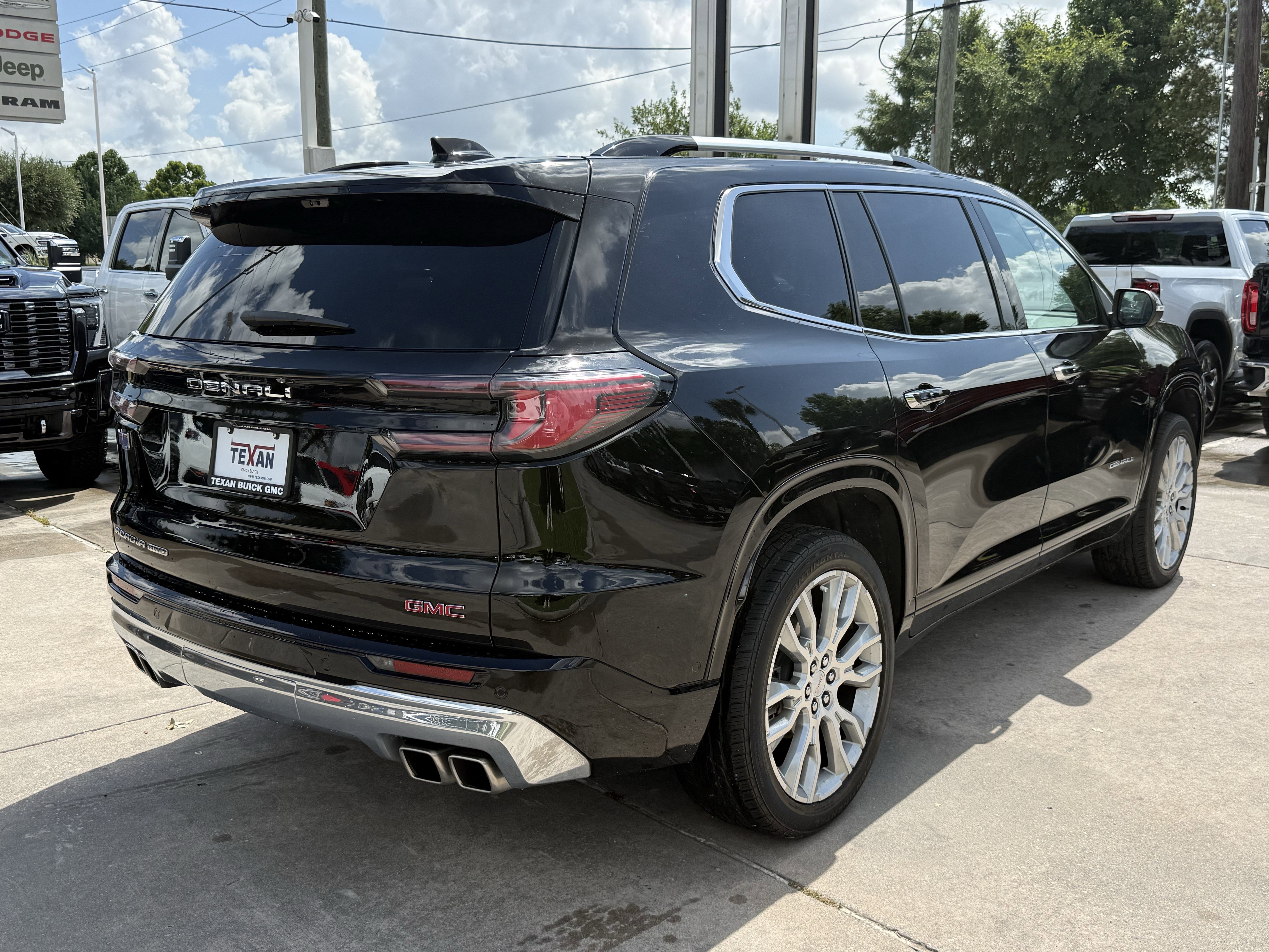 Used 2024 GMC Acadia Denali w/ Super Cruise Package AWD/4WD image 5