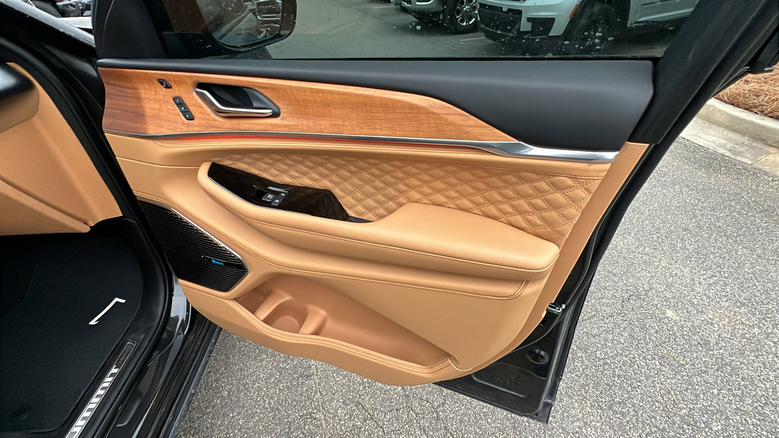 Used 2024 Jeep Grand Cherokee L Summit image 20