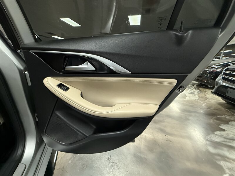 Used 2019 INFINITI QX30 w/ Cargo Package FWD image 13
