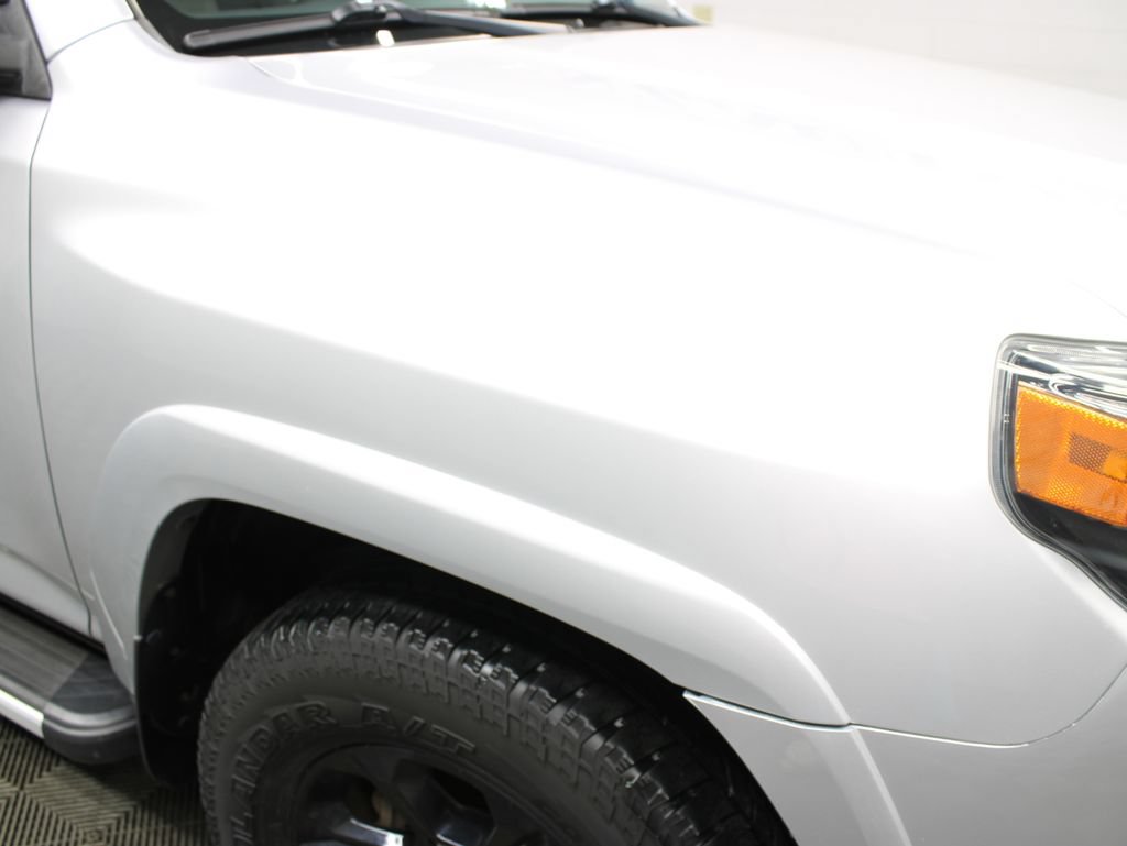 Used 2017 Toyota 4Runner SR5 AWD/4WD image 27