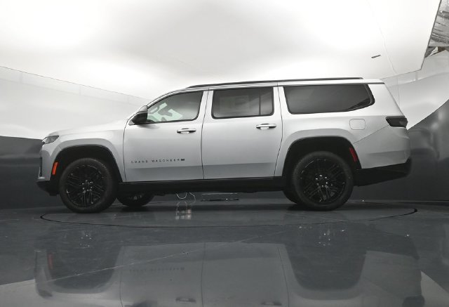 New 2026 Jeep Grand Wagoneer L Limited AWD/4WD image 21