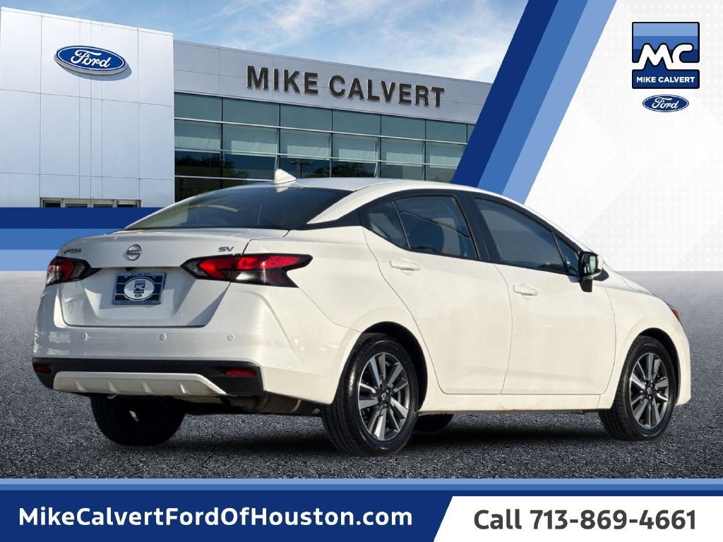 Used 2024 Nissan Versa SV FWD image 5