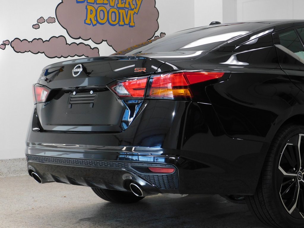 Used 2023 Nissan Altima 2.5 SR image 84