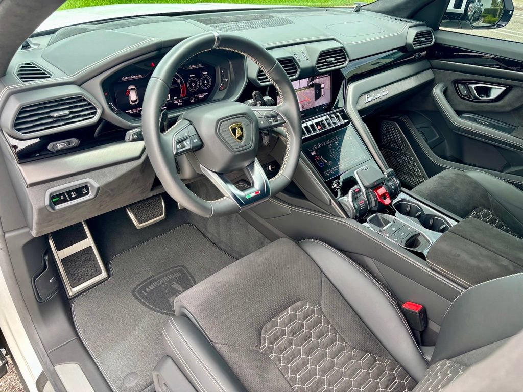 Used 2024 Lamborghini Urus S AWD/4WD image 18