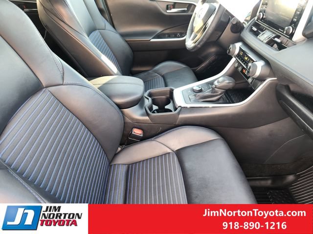 Used 2019 Toyota RAV4 XSE AWD/4WD image 14
