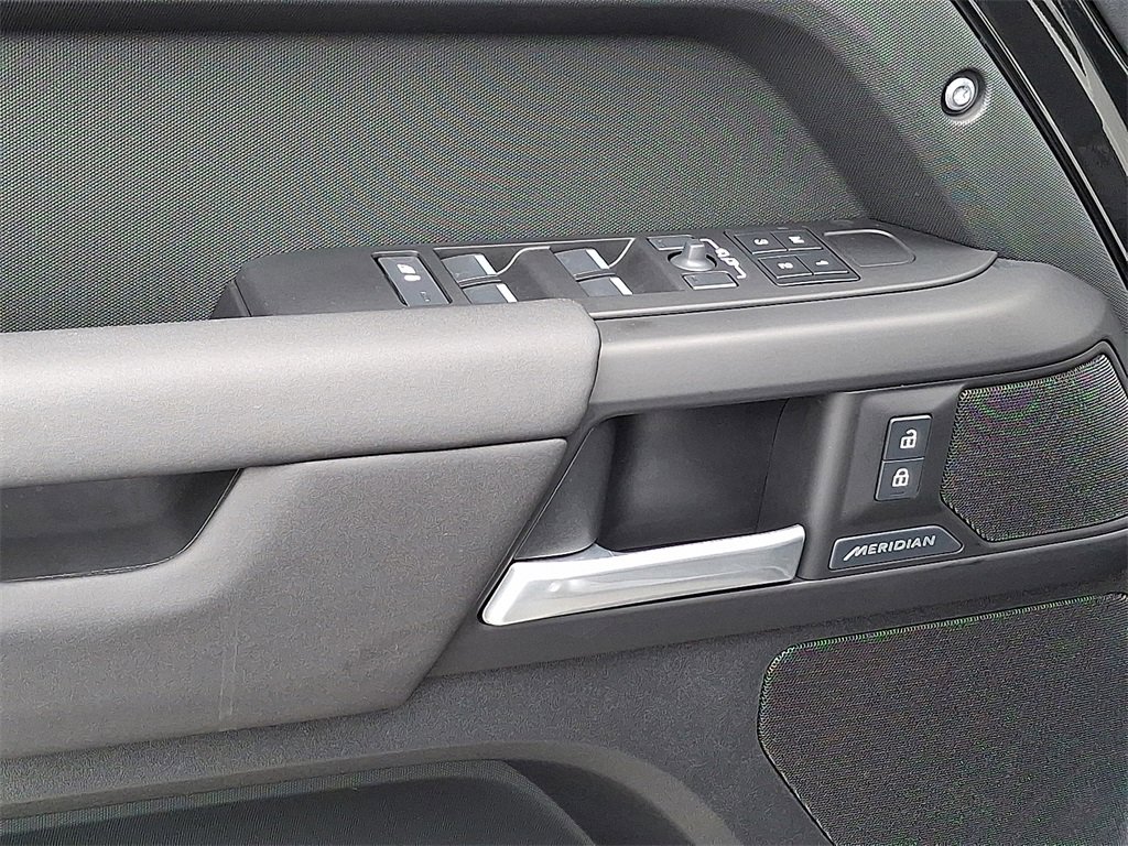 Used 2026 Land Rover Defender 110 S image 12