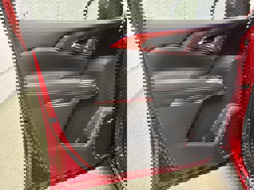 New 2026 Chevrolet Traverse RS w/ LPO, Floor Liner Package image 13