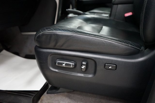 Used 2013 Toyota Land Cruiser image 33