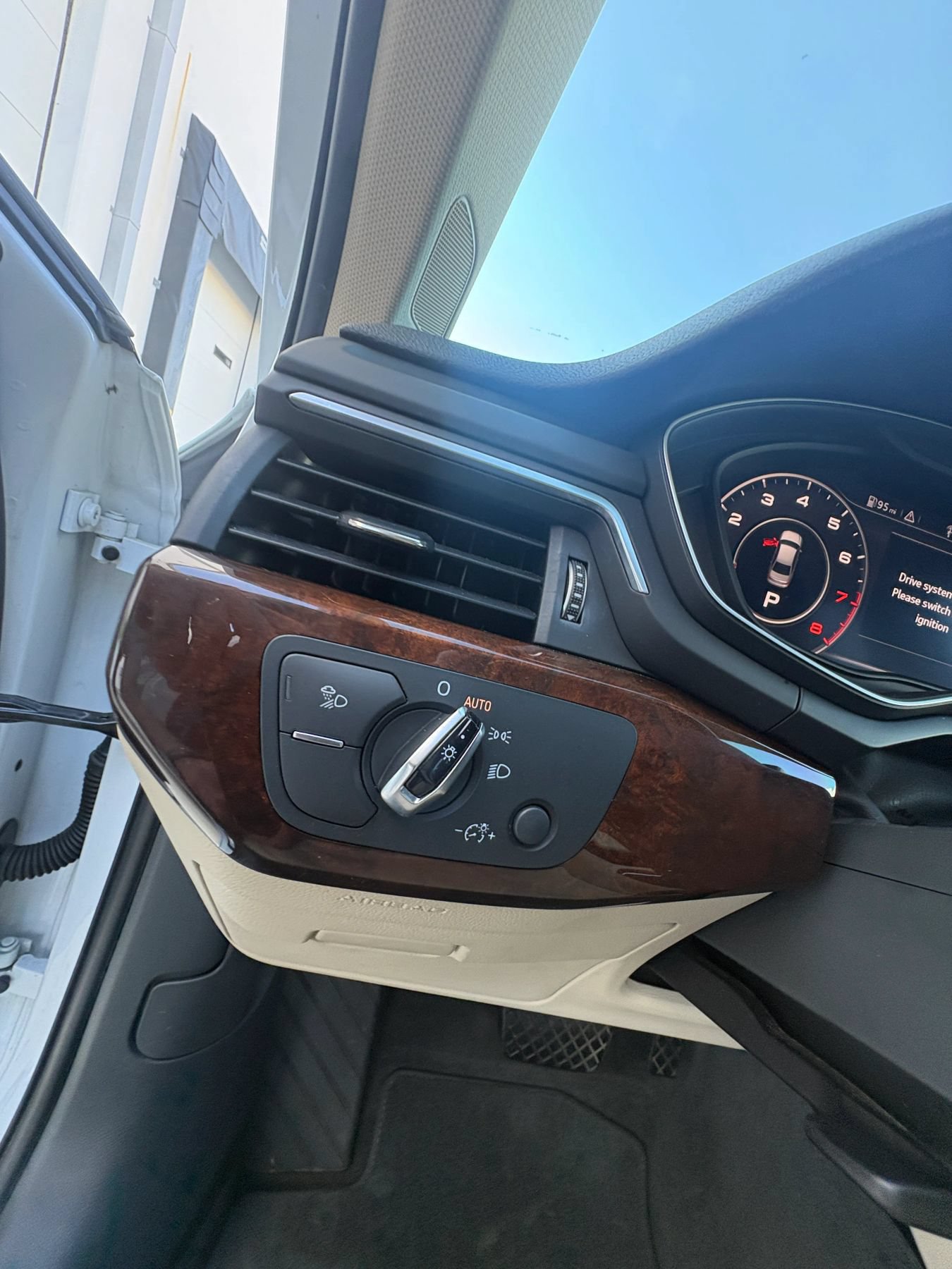 Used 2018 Audi A4 2.0T Premium Plus AWD/4WD image 29