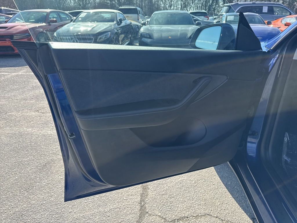 Used 2021 Tesla Model Y Long Range image 25