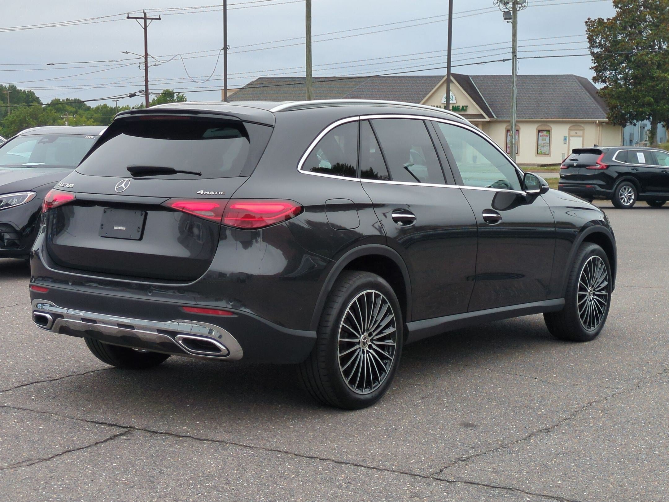 Certified 2025 Mercedes-Benz GLC 300 4MATIC image 3