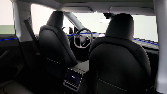 Used 2026 Tesla Model Y 2WD image 37