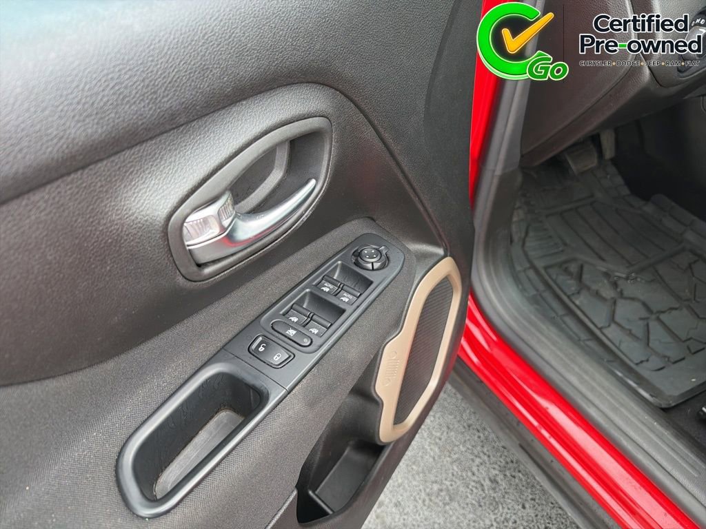Certified 2016 Jeep Renegade Sport w/ Power & Air Group FWD image 36