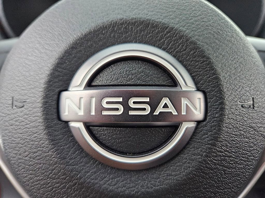 New 2025 Nissan Versa SR w/ Trunk Package image 10