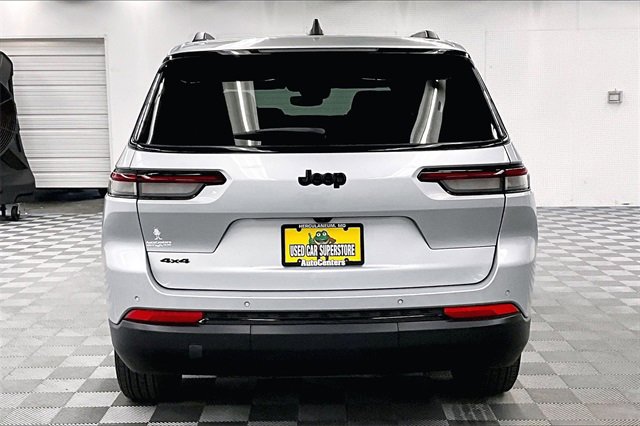 Used 2024 Jeep Grand Cherokee L Laredo image 4