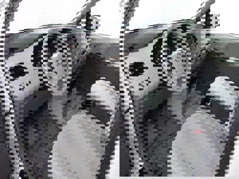 Used 2014 Toyota Sienna LE image 16