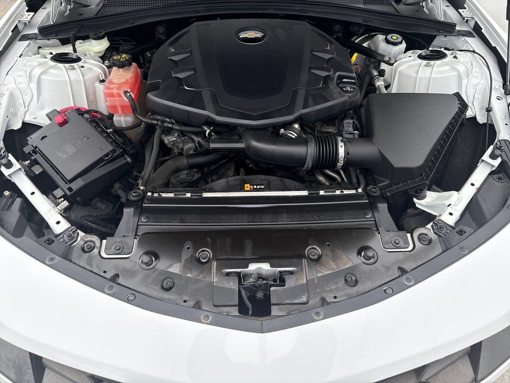 Used 2020 Chevrolet Camaro LT w/ RS Package RWD image 30
