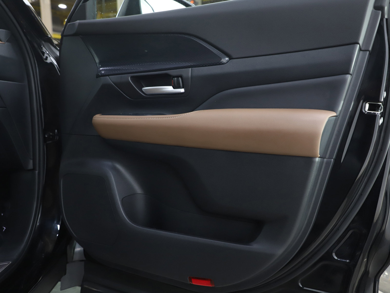 Used 2024 Toyota Grand Highlander AWD Hybrid image 9