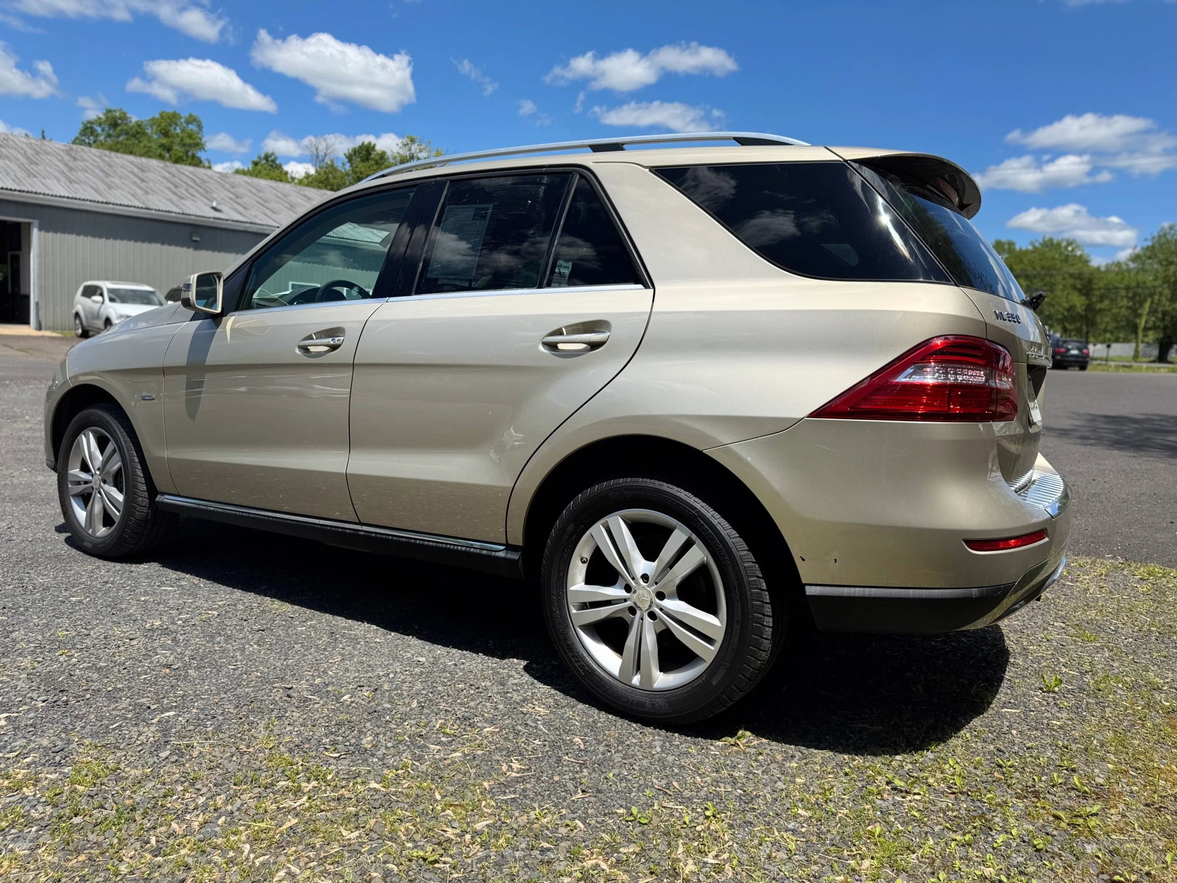 Used 2012 Mercedes-Benz ML 350 BlueTEC 4MATIC image 10