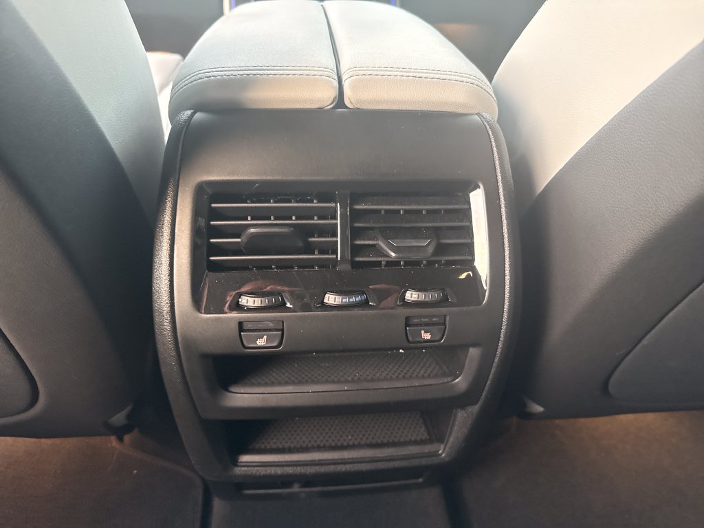 Certified 2025 BMW X5 xDrive40i w/ M Sport Package AWD/4WD image 11