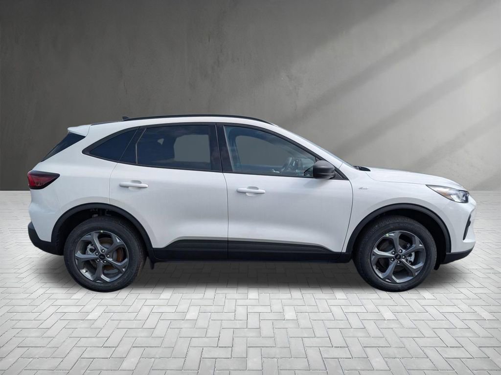 New 2026 Ford Escape ST-Line w/ Cold Weather Package AWD/4WD image 9