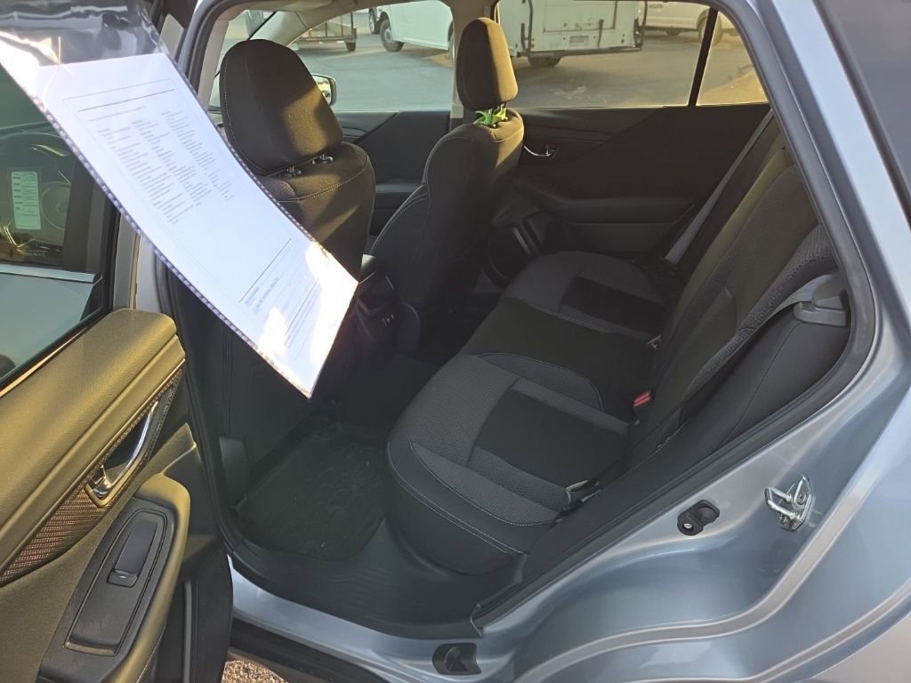 Used 2021 Subaru Outback Premium image 8