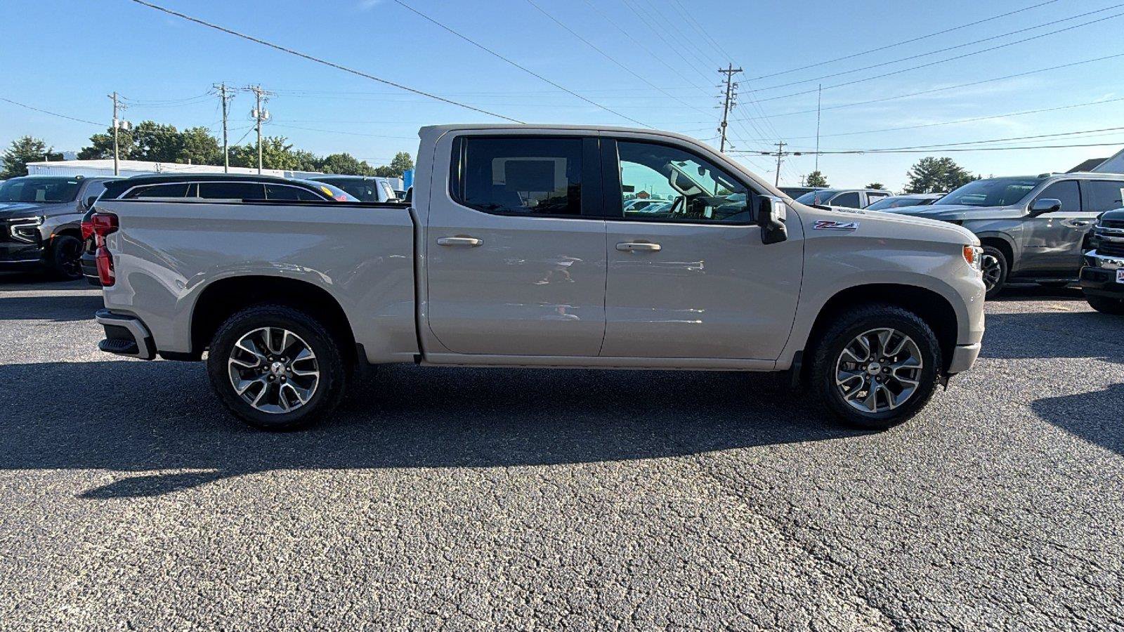 New 2026 Chevrolet Silverado 1500 RST w/ RST All Star Premium Package AWD/4WD image 7