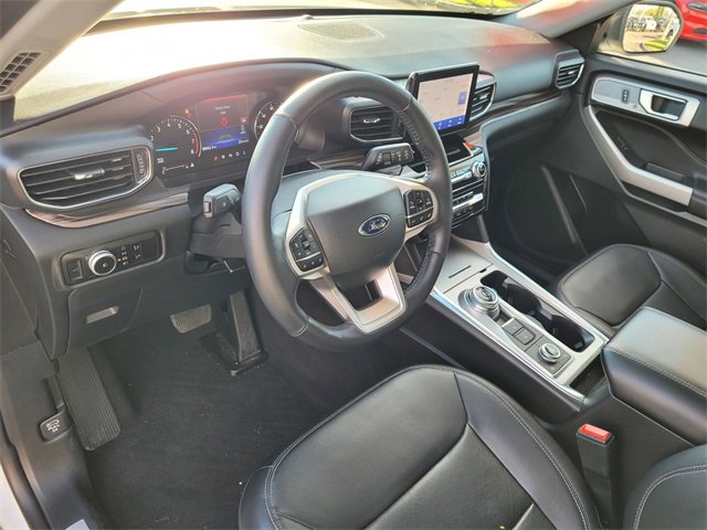 Used 2023 Ford Explorer Limited image 7
