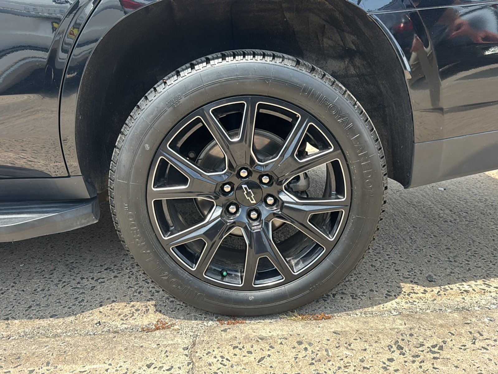 Used 2024 Chevrolet Tahoe High Country w/ Advanced Technology Package AWD/4WD image 46