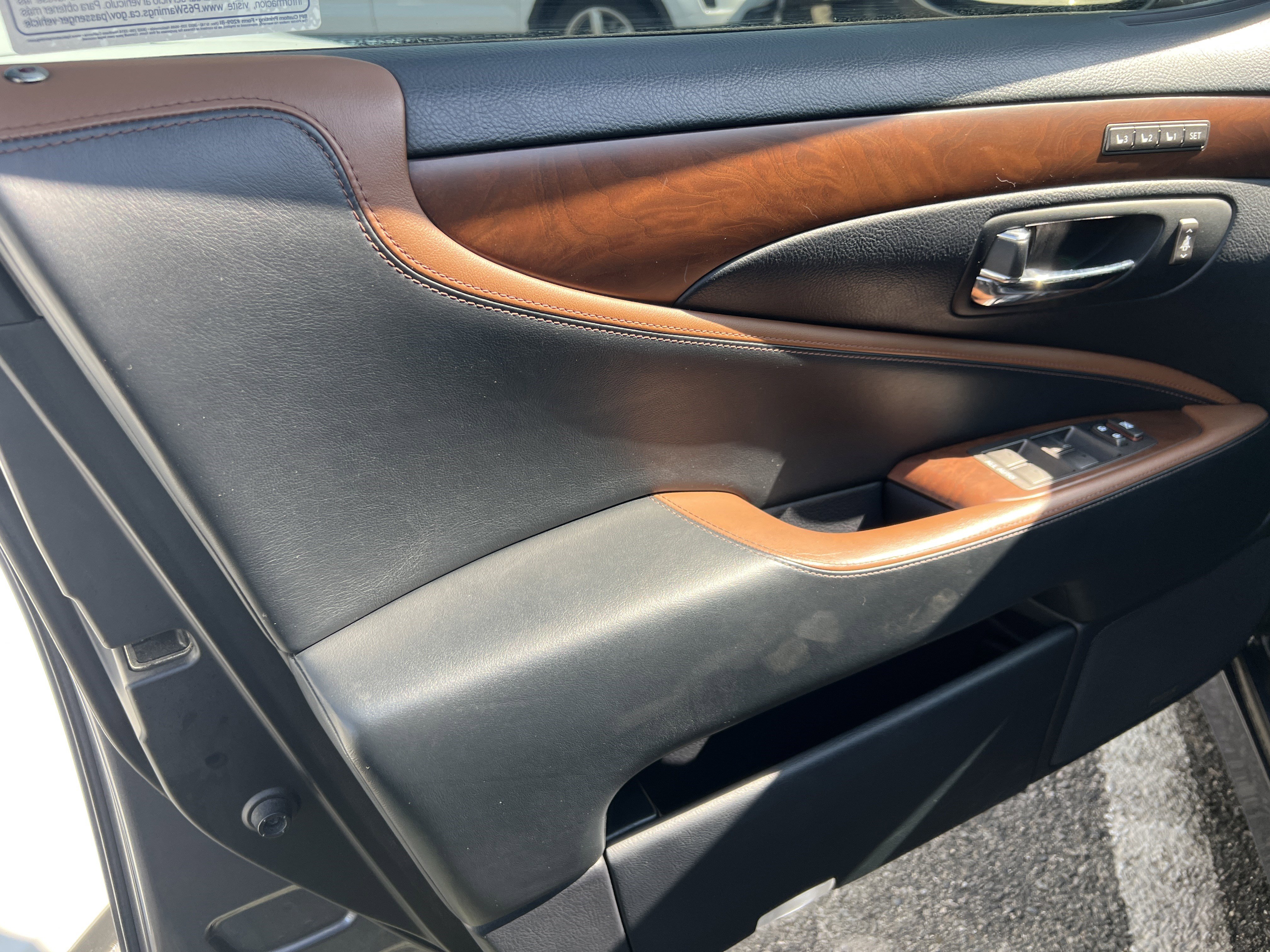 Used 2012 Lexus LS 460 w/ Sport Pkg image 14